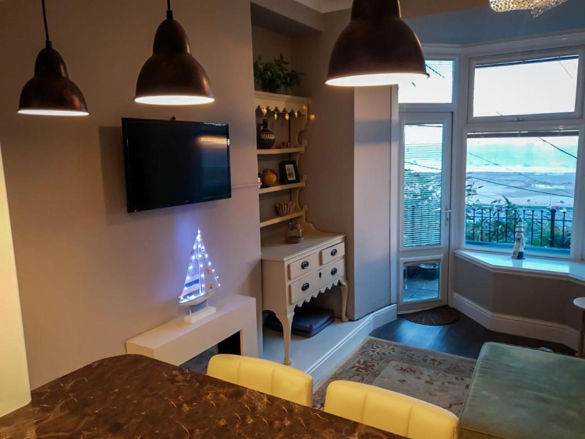 Seaview Paradise 1-Bed Apartment ברמאות' מראה חיצוני תמונה